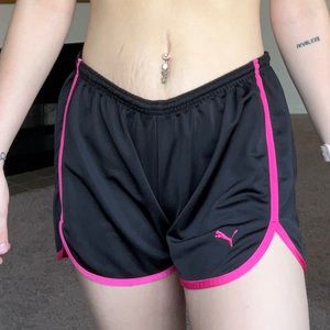Puma Pink Run Velocity 3” Shorts
